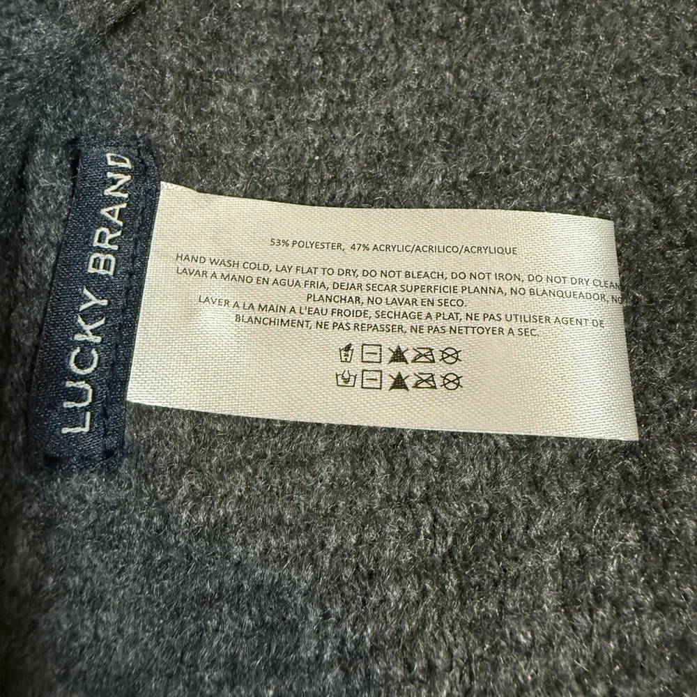 Lucky Brand Charcoal Gray Brushed Knit Scarf 🧣✨‎